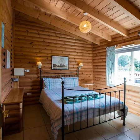 Kingfisher Holiday home *